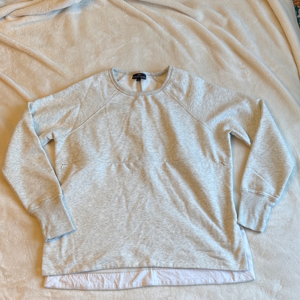 Nursing Queen Crewneck Pullover Sweatshirt